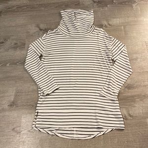 Liz Claiborne Tunic Top S